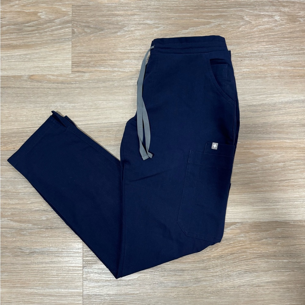 Figs Women’s Yola Skinny Scrub Pants Navy